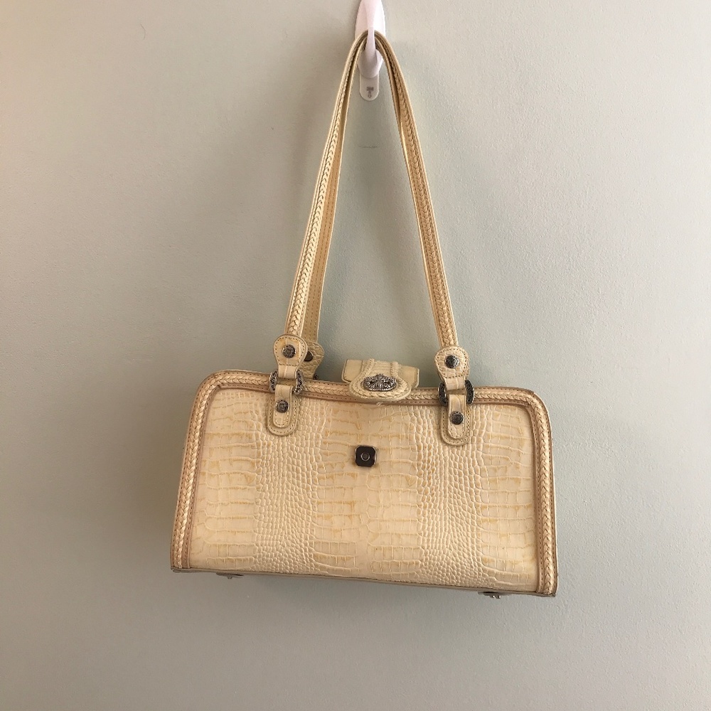M.C. Yellow handbag